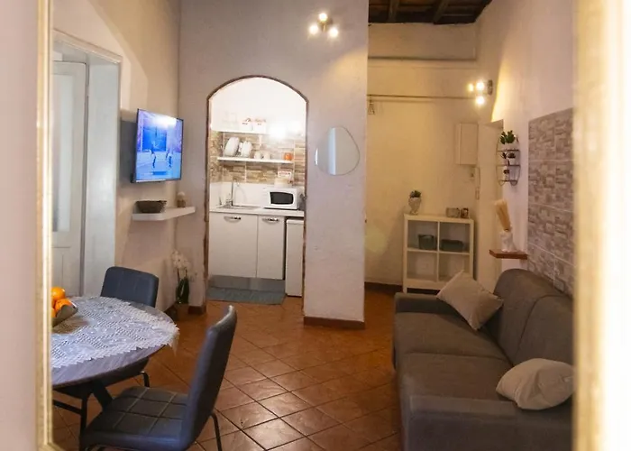 Apartment Crezy House Trilussa *