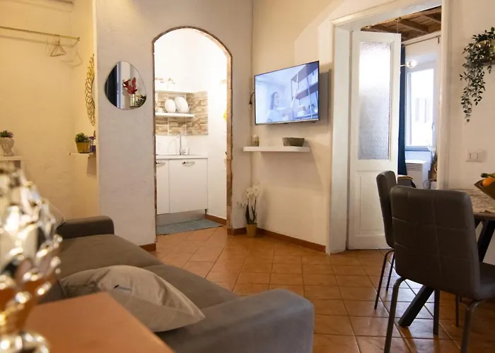 Apartment Crezy House Trilussa *