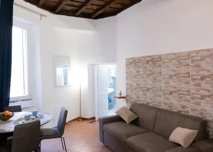 Apartment Crezy House Trilussa *